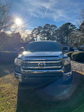 2017 Toyota Tundra SR5