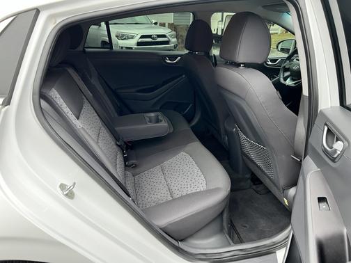 2017 Hyundai IONIQ Hybrid SEL