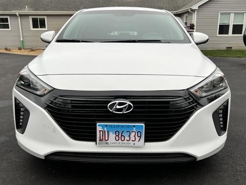 2017 Hyundai IONIQ Hybrid SEL