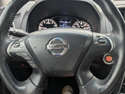 2014 Nissan Pathfinder SV