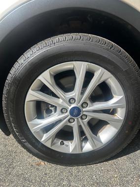 Silver 2019 Ford Escape SE