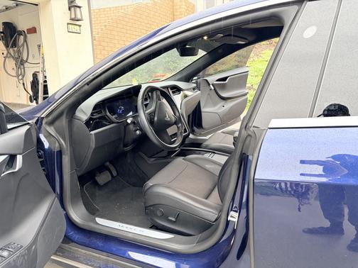 2018 Tesla Model S 75D