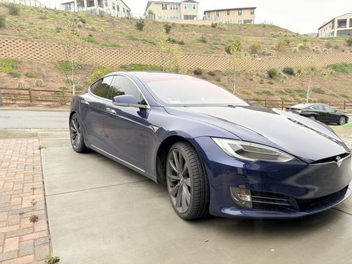 2018 Tesla Model S 75D