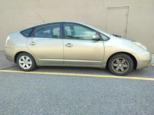 Brown 2009 Toyota Prius Touring