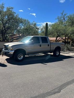 Gold 2004 Ford F-350 Lariat Crew Cab Super Duty