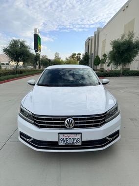 White 2017 Volkswagen Passat 1.8T R-Line w/Comfort
