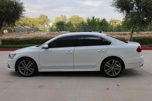 White 2017 Volkswagen Passat 1.8T R-Line w/Comfort
