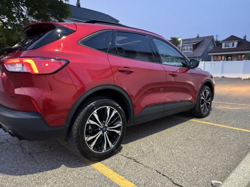 2022 Ford Escape SEL
