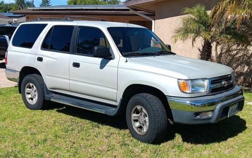 2000 Toyota 4Runner Base