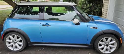 2005 MINI Cooper S Base