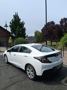 White 2016 Chevrolet Volt Premier