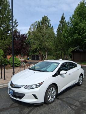 White 2016 Chevrolet Volt Premier