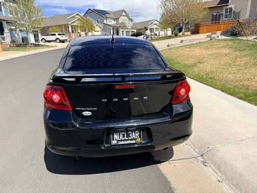 Black 2013 Dodge Avenger SE