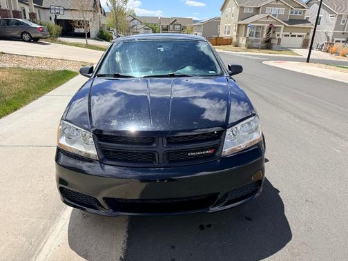 Black 2013 Dodge Avenger SE
