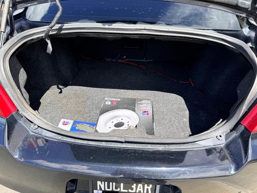 Black 2013 Dodge Avenger SE