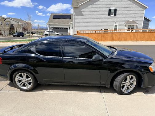 Black 2013 Dodge Avenger SE