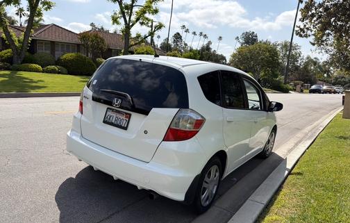 White 2009 Honda Fit Base