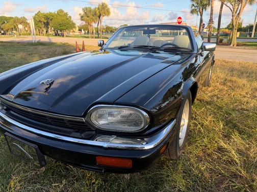 Black 1995 Jaguar XJS 4.0L Cabriolet