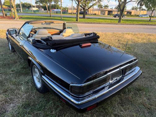 Black 1995 Jaguar XJS 4.0L Cabriolet