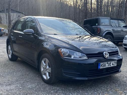 2017 Volkswagen Golf TSI Wolfsburg Edition 4-Door