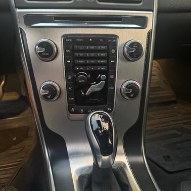 Blue 2015 Volvo XC60 T6 Platinum