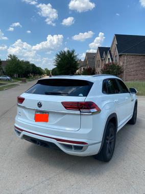 Photo 4 of 4 of 2021 Volkswagen Atlas Cross Sport 3.6L V6 SE w/Technology R-Line
