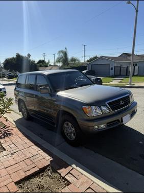 1999 Lexus LX 470 Base
