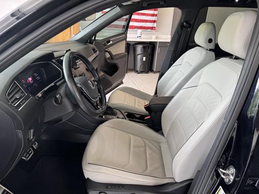 Black 2019 Volkswagen Tiguan 2.0T SEL Premium R-Line