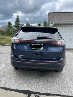 Blue 2017 Ford Edge SE