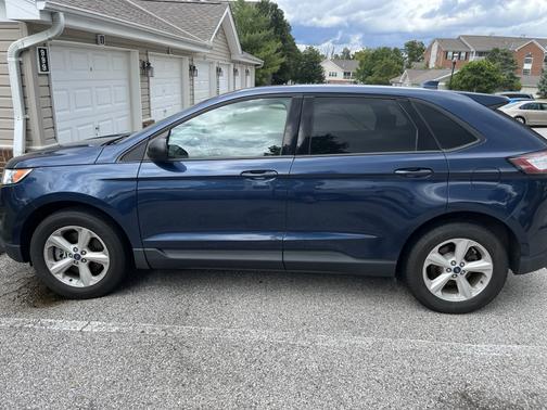 Blue 2017 Ford Edge SE