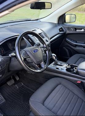 Blue 2017 Ford Edge SE