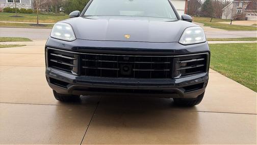 Blue 2024 Porsche Cayenne Cayenne