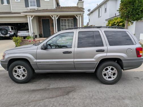 Gray 1999 Jeep Grand Cherokee Laredo