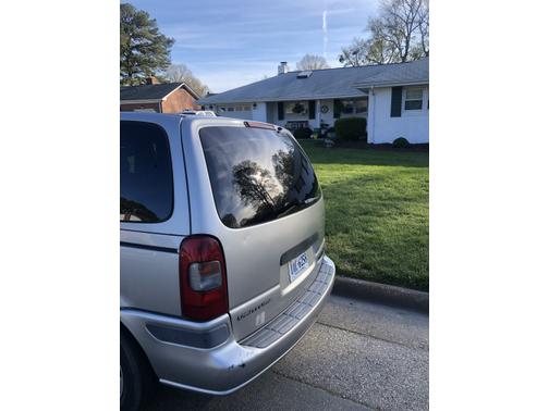 Photo 3 of 4 of 2004 Chevrolet Venture LS