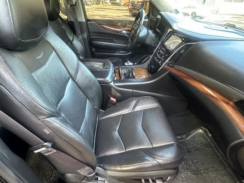 2016 Cadillac Escalade ESV Luxury
