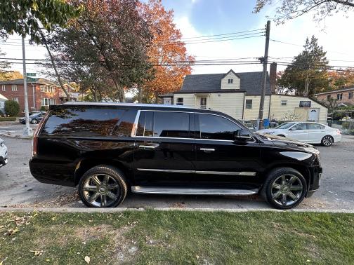 2016 Cadillac Escalade ESV Luxury