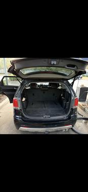 Black 2011 Kia Sorento SX