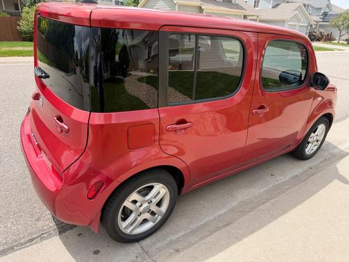 Red 2011 Nissan Cube 1.8 SL