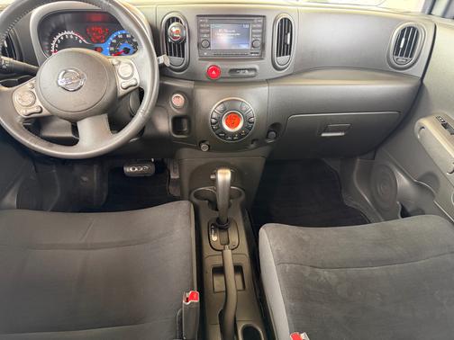 Red 2011 Nissan Cube 1.8 SL