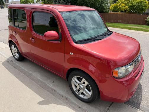 Red 2011 Nissan Cube 1.8 SL