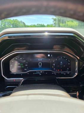 White 2022 Chevrolet Silverado 1500 LTZ