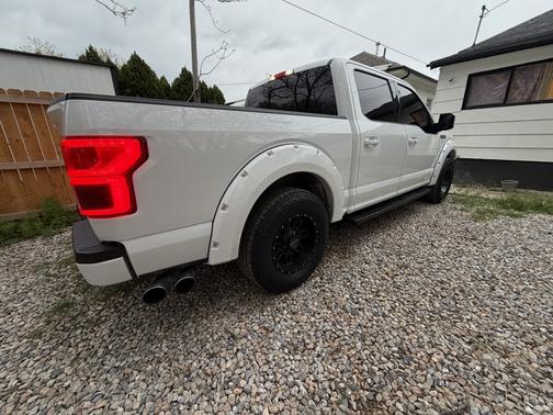 White 2018 Ford F-150 Lariat