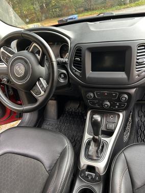 Red 2019 Jeep Compass Latitude