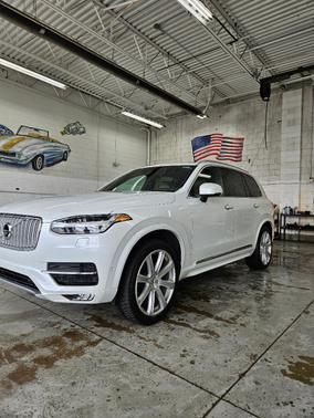 White 2018 Volvo XC90 T6 Inscription