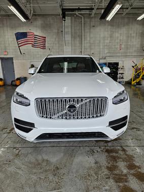White 2018 Volvo XC90 T6 Inscription