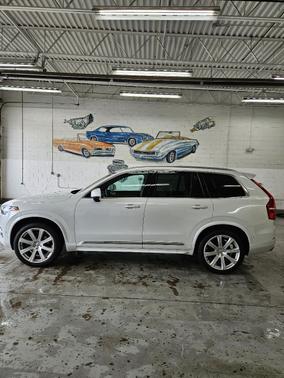 White 2018 Volvo XC90 T6 Inscription