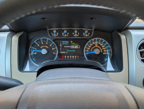 White 2014 Ford F-150 Lariat