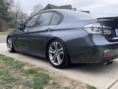 2017 BMW 330 i