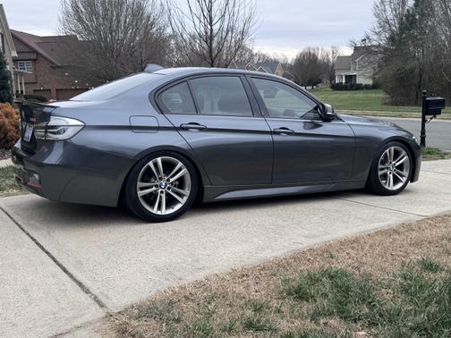 2017 BMW 330 i