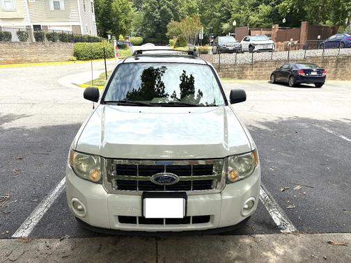 White 2010 Ford Escape XLT